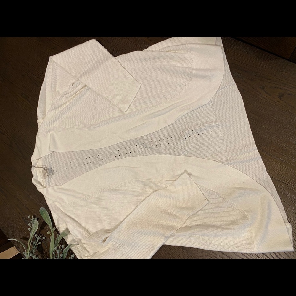 NEW Womens white cardigan